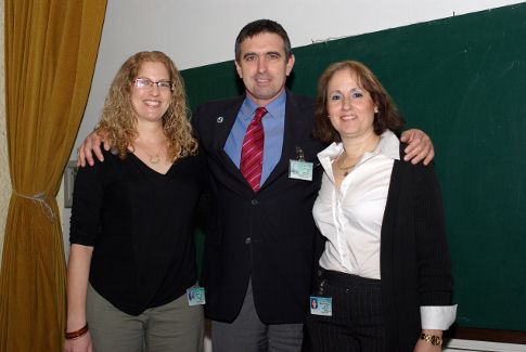 מימין לשמאל: פרופ' איריס ברשק-נקאר, מנהלת המכון לפתולוגיה; ד"ר אמיר און, מנהל היחידה לאונקולוגית ריאות; ד"ר יהודית כהן, מנהלת מדעית, בנקי רקמות(צילום:יח"צ)